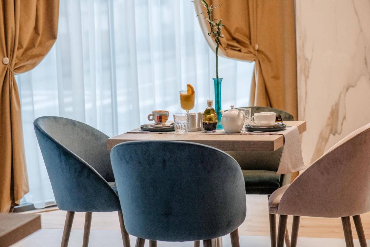 Hotel Clipa Ντρομπέτα-Τούρνου Σεβερίν Εξωτερικό φωτογραφία