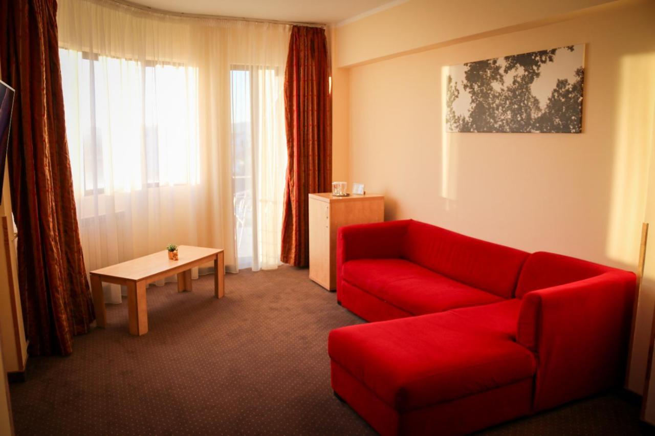 Hotel Clipa Ντρομπέτα-Τούρνου Σεβερίν Εξωτερικό φωτογραφία