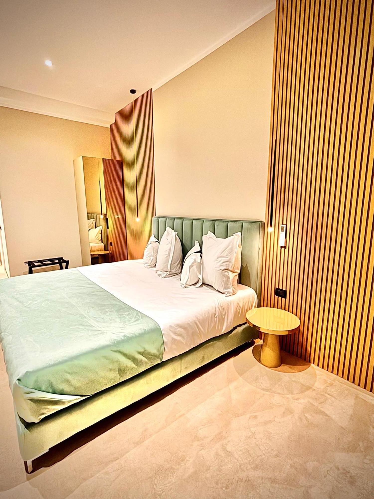 Hotel Clipa Ντρομπέτα-Τούρνου Σεβερίν Εξωτερικό φωτογραφία