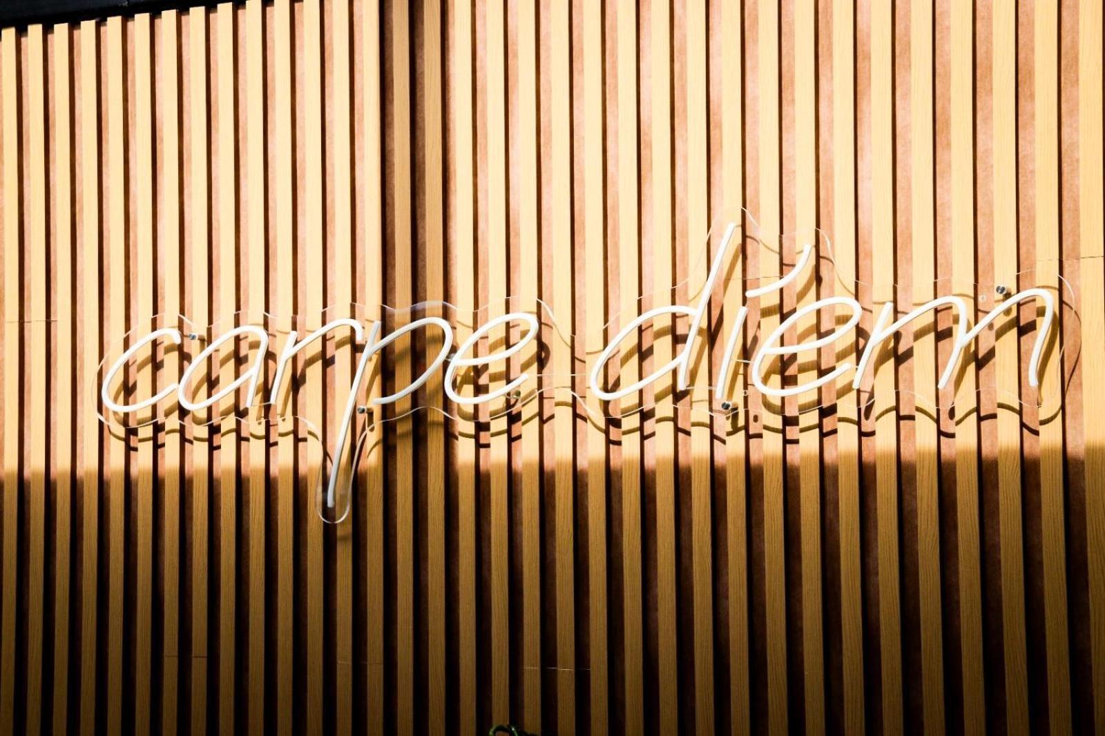 Hotel Clipa Ντρομπέτα-Τούρνου Σεβερίν Εξωτερικό φωτογραφία